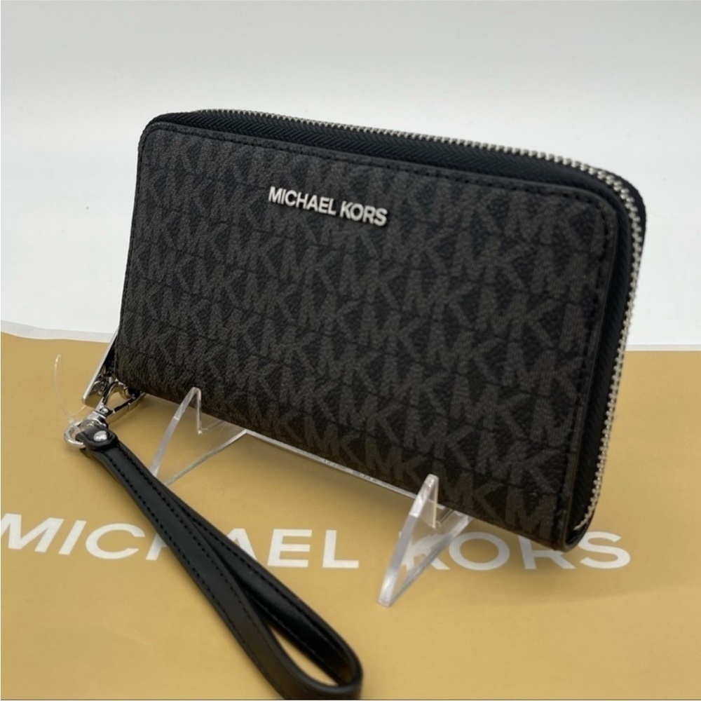 Michael Kors Large Flat Mf Phone Case
Wallet Leather Black - Picture 4 of 10